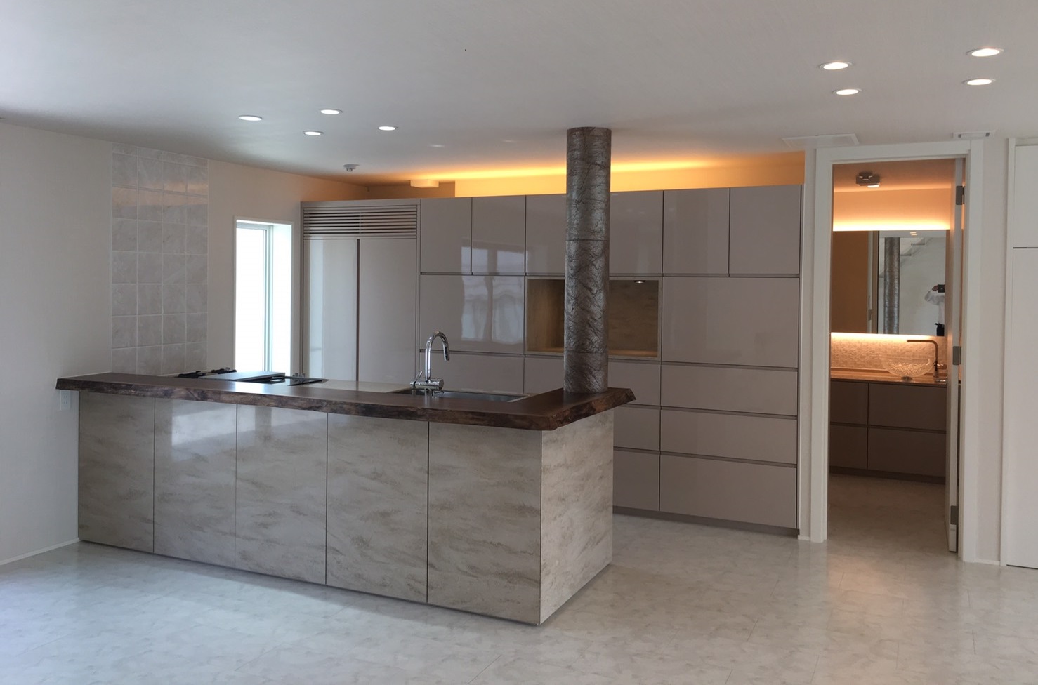 sites/corian.jp/IMG/jpg/ashiya-t.jpg