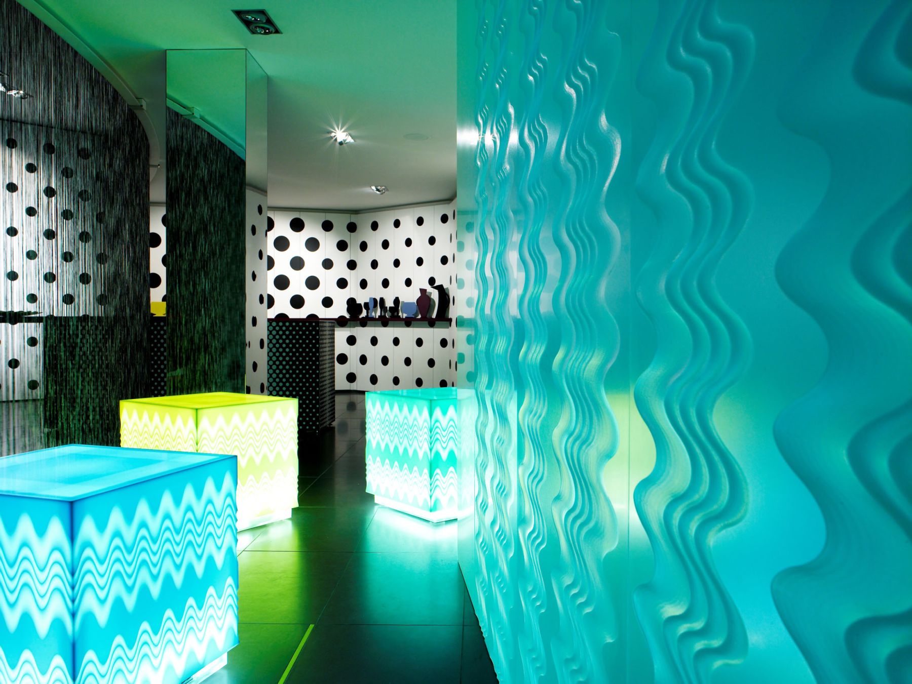 sites/corian.jp/IMG/jpg/uses-and-app-corian-loves-missoni-photo-leo-torri-1.jpg