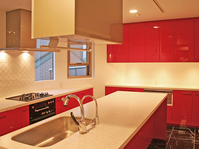 sites/corian.jp/IMG/jpg/my_style_kitchen_colorful01_img01.jpg
