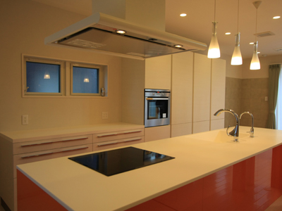 sites/corian.jp/IMG/jpg/my_style_kitchen_colorful03_img01.jpg