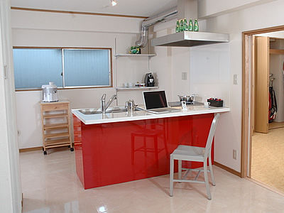 sites/corian.jp/IMG/jpg/my_style_kitchen_colorful05_img01.jpg