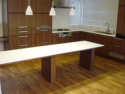 sites/corian.jp/IMG/jpg/my_style_kitchen_natural05_img01.jpg