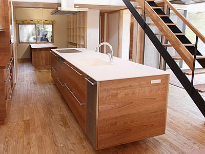 sites/corian.jp/IMG/jpg/my_style_kitchen_naturalmodern05_img01.jpg