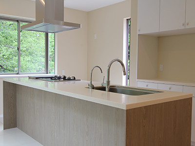 sites/corian.jp/IMG/jpg/my_style_kitchen_naturalmodern11_img01.jpg