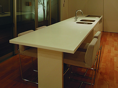 sites/corian.jp/IMG/jpg/my_style_kitchen_simple04_img01.jpg