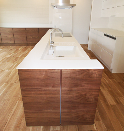 sites/corian.jp/IMG/jpg/my_style_kitchen_naturalmodern14_img01.jpg